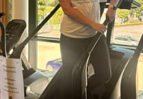 Haslemere team ‘summits’ Everest in memory of local mum, raising £1,200