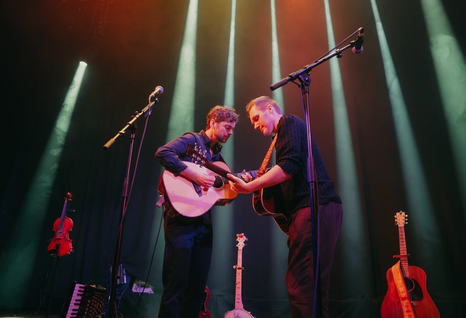 <p>Tobias ben Jacob and Chris Cleverley will be performing live for Grayshott Folk Club.</p>