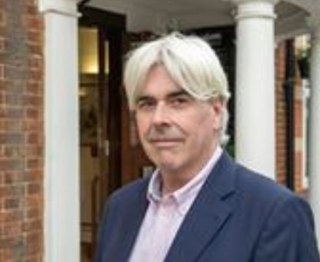 Farnham Residents councillor Tony Fairclough defects to Lib-Dems