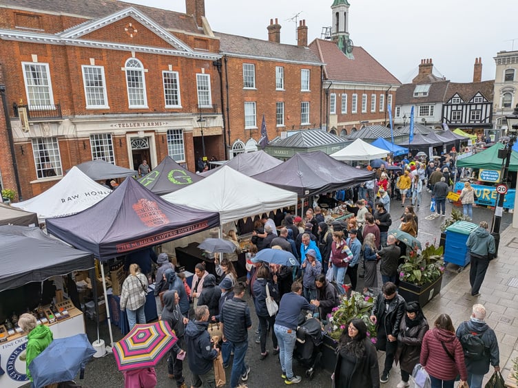 The drizzle hasn't deterred hundreds from checking out this year's Farnham Food Festival in the town centre,