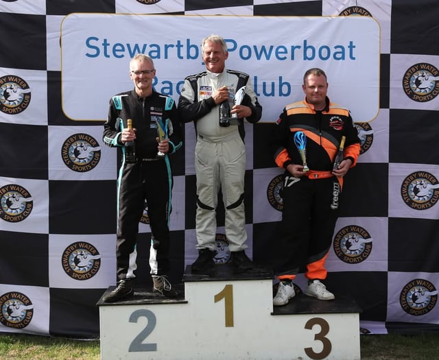 Farnham-based team wins British Formula 2 powerboat championship