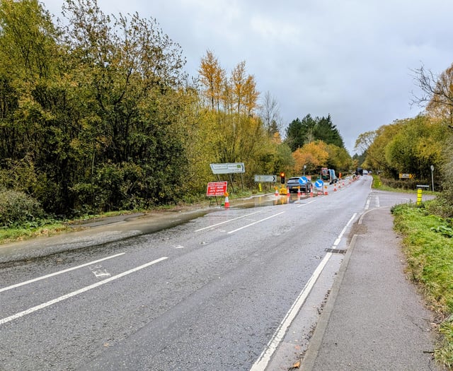 Collision partly closes A325 between Farnham and Bordon