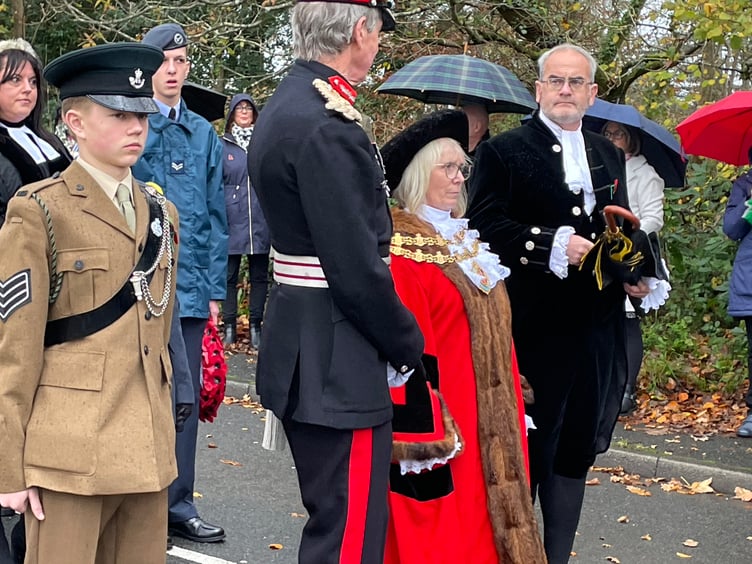 Cllr Liz Ahearn, the mayor of Bodmin leads the dignitaries in the march towards Priory Park (Picture: Aaron Greenaway)