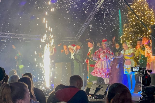 Farnham BID joins UCA students for Christmas window competition