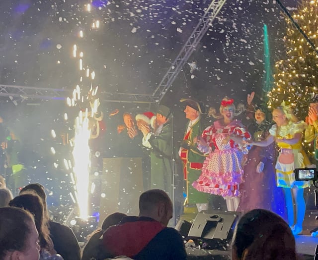 WATCH: Festive cheer as Farnham switches on its Christmas lights