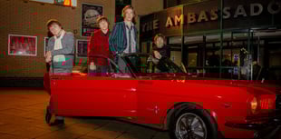 REVIEW: Sunny Afternoon, New Victoria Theatre, Tuesday, November 20