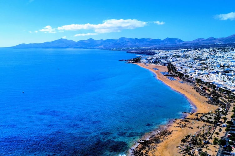 Aleksander Sikora's trip to Lanzarote. A dad flew to Lanzarote for a day on the beach - and spent under £100 for the trip.Avid budget traveller Aleksander Sikora, 41, booked day return flights to Lanzarote for a day in the sun.After daughter, Wiktoria, 19, said she wanted to take a trip to London to go shopping, he said he reckoned he could find her a better day out.He booked £60 return flights to Lanzarote Airport which would give them six hours on the sunny coast before returning back to the UK.
