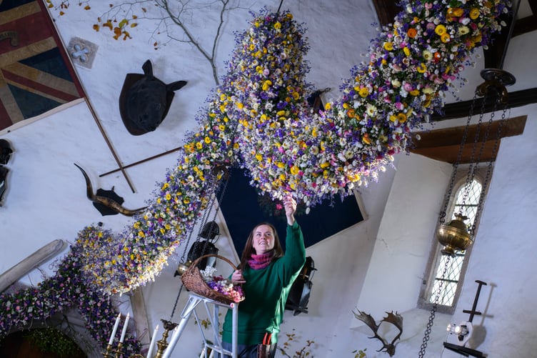 Cotehele Christmas Garland