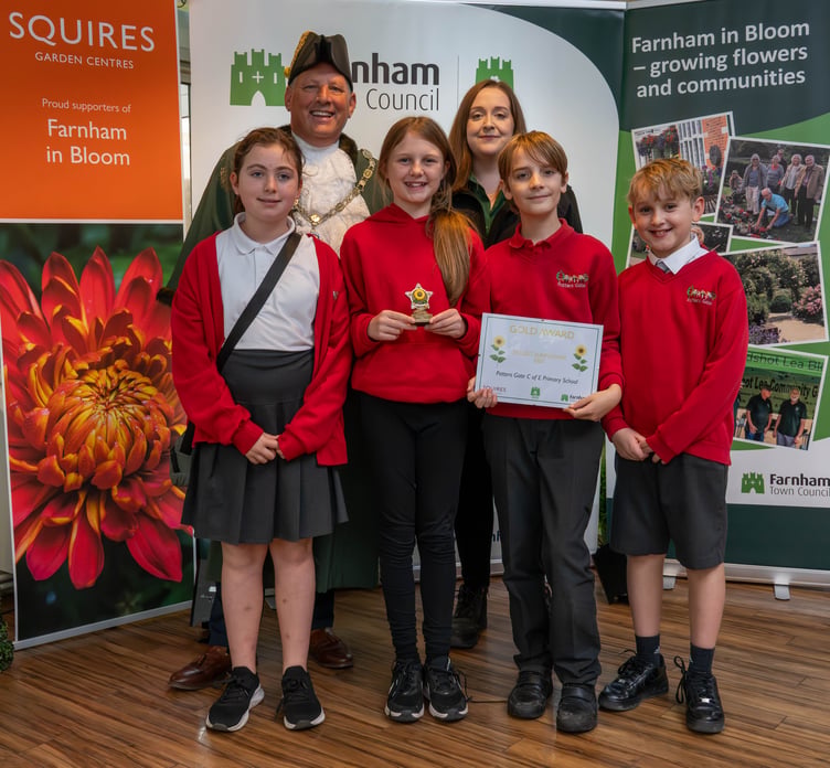 Potters Gate Farnham in Bloom Award winners.