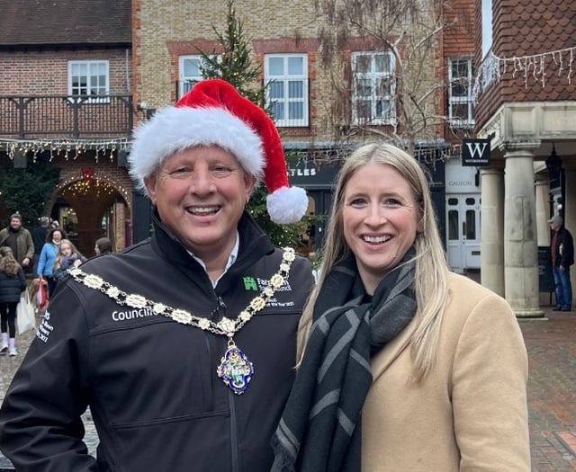Farnham urges shoppers to stay local this Christmas