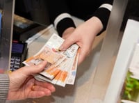 Pubs plead for change as Farnham bank closures could stamp out cash