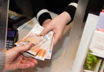 Pubs plead for change as Farnham bank closures could stamp out cash