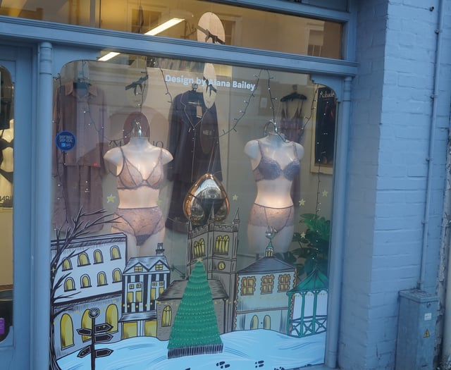 Festive windows set for judging in Farnham