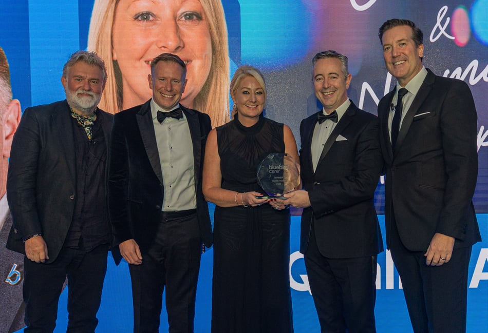 <p>The Bluebird Care Alton, Petersfield and Havant team receives the Quality Award at the national Bluebird Care UK Awards from Hairy Biker and Bluebird Care ambassador Si King.</p>