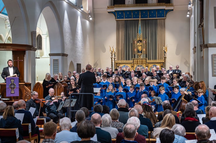 The Waverley Singers perform Saint Nicolas, St Thomas-on-The Bourne Church, Farnham, December 6th 2025.