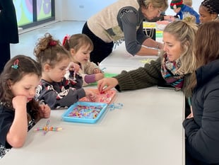 Snowy craft workshop brings Christmas joy to Farnham children