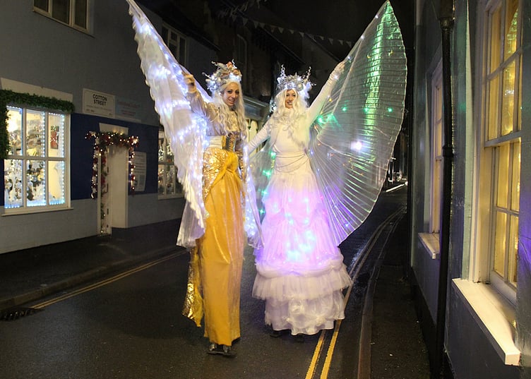 Street entertainers helped to add to the atmosphere of Watchet's festive late night extravaganza. PHOTO: George Ody.