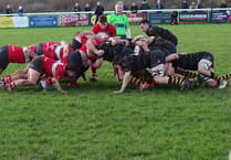Last-gasp missed conversion denies Petersfield win over leaders