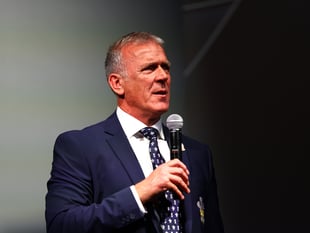 Stewart back in charge full-time to lead Surrey revival