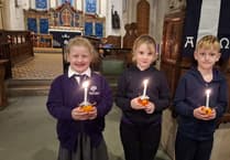 Bouncing orange tells Christmas story