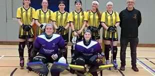 Farnham's roller hockey women go top of the league for Christmas