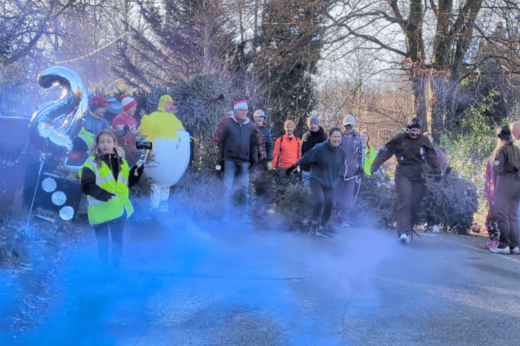 Ewshot Christmas Tree Run 2026 PIC3