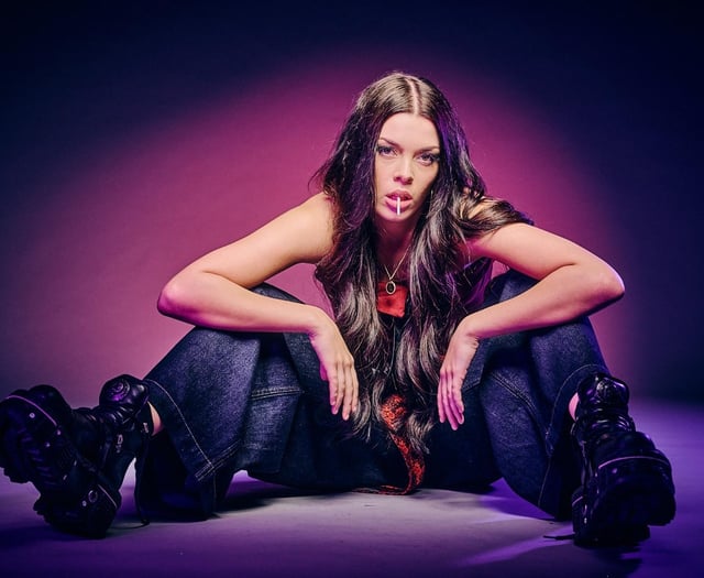 Courtney Hadwin to perform at Alton Community Centre