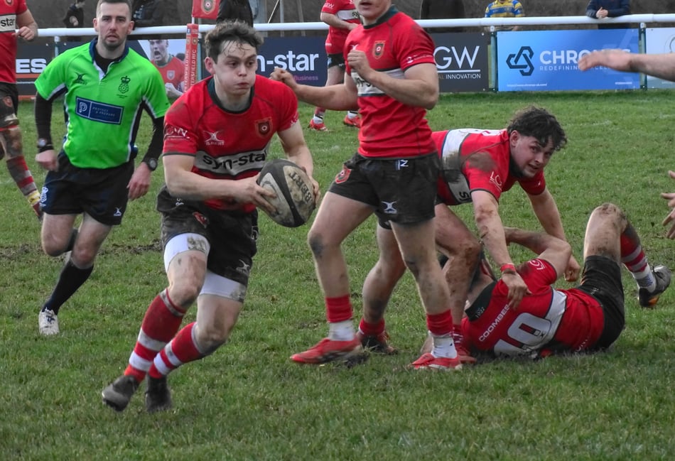 <p>Dan Chinnock breaks from a ruck (Photo: Chris Todd)</p>