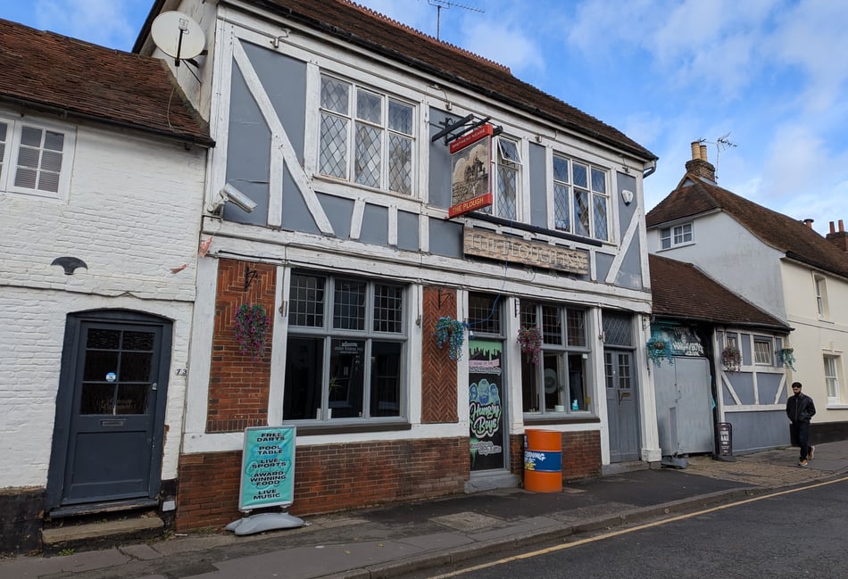 <p>The Plough pub in Farnham.</p>