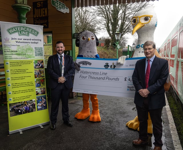 South Western Railway donates £4,000 to the Watercress Line