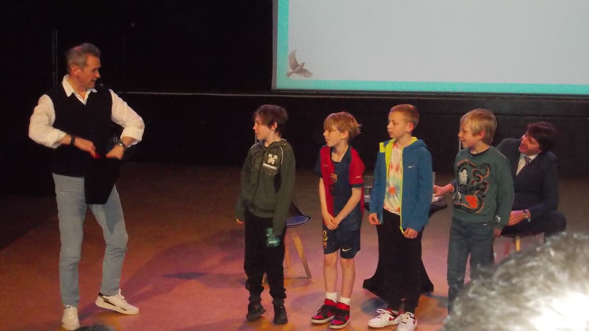 Alexander Armstrong talks books, Pointless and Hey Duggee