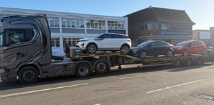 Customs officers attend Farnham garage on Guildford Road