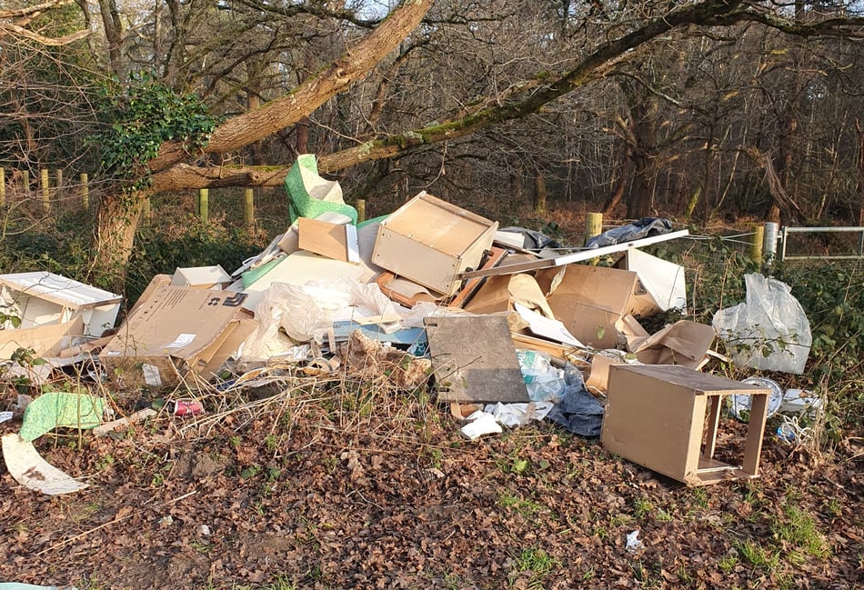 <p>Fly-tipping blights a rural lane in southwest Surrey, adding cost and frustration for local volunteers tasked with clearing waste.</p>