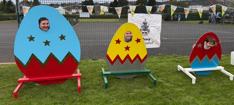 Chantelle Matthews, Arthur Morton and Daisy Matthews having an eggcellent morning