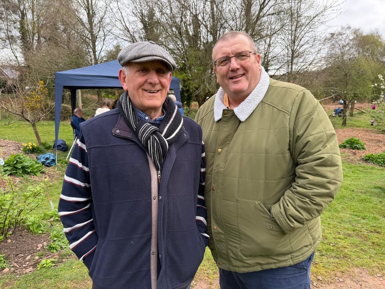 Former Chairman of the orchard committee Bob Harris and former Leader of FoDDC Tim Gwilliam praised the orchard