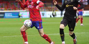 Ten-man Aldershot Town draw breathless encounter against Sutton United