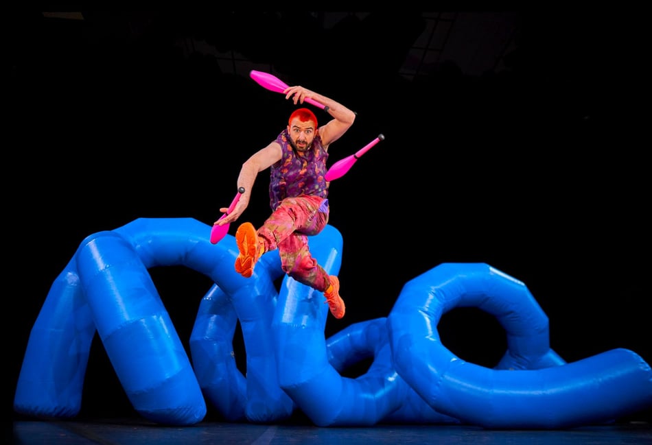 <p>International pop-punk juggling extravaganza Rollercoaster is coming to the Farnham Maltings (Photo: Florence Schroeder).</p>