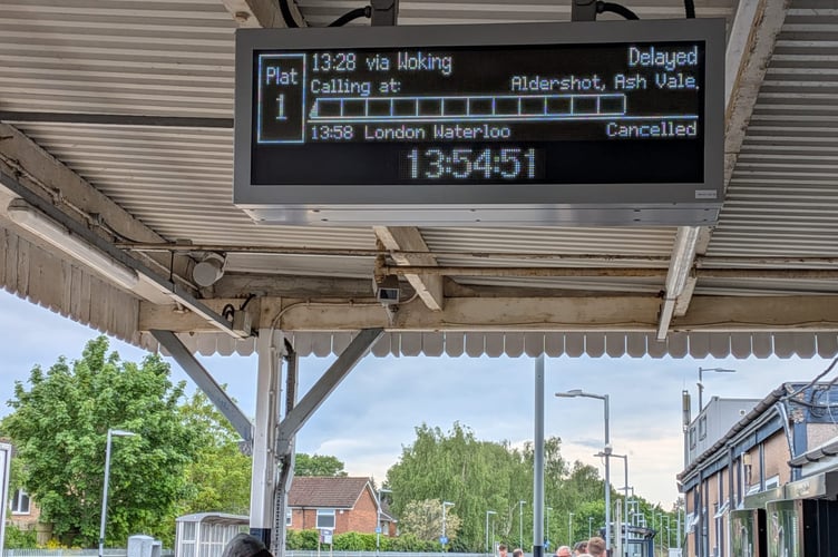 Severe delays at Farnham Train Station