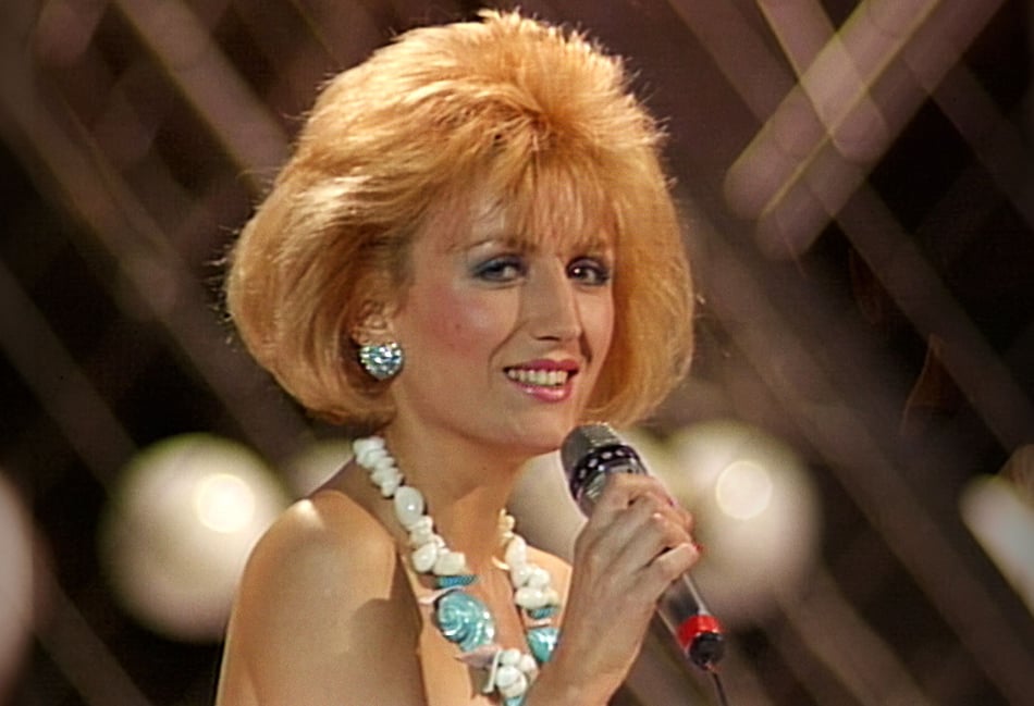 <p>Vikki Watson performs Love Is at the 1985 Eurovision Song Contest in Gothenburg, Sweden. (EBU/STV)</p>