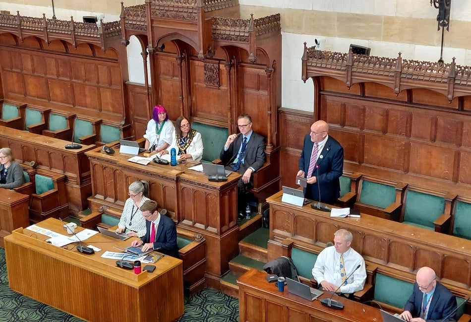 <p>Leader of Hampshire County Council, Cllr Nick Adams-King, speaking in the council chamber.</p>