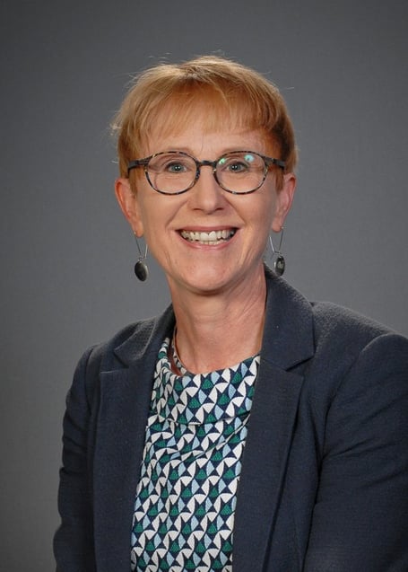 Maria Dawes receives an OBE for her services to education at the School Alliance for Excellence