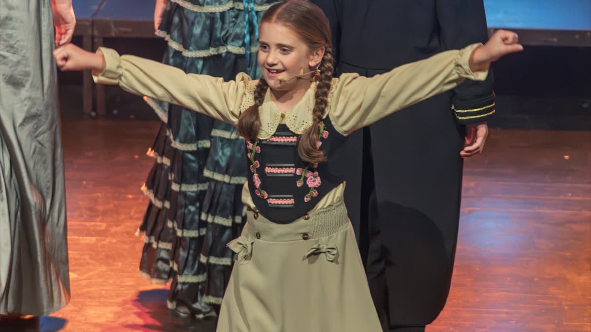 Rave reviews for young Frozen star from Four Marks