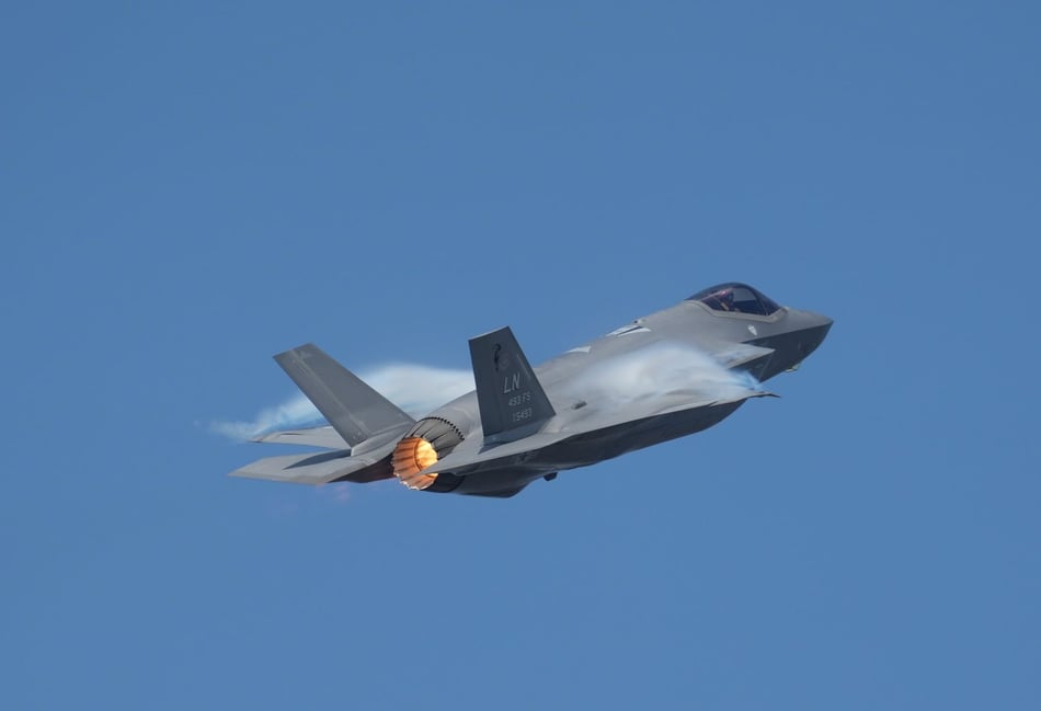 <p>A USAF F-35A Lightning II Demo Team in the skies during Farnborough Airshow.</p>