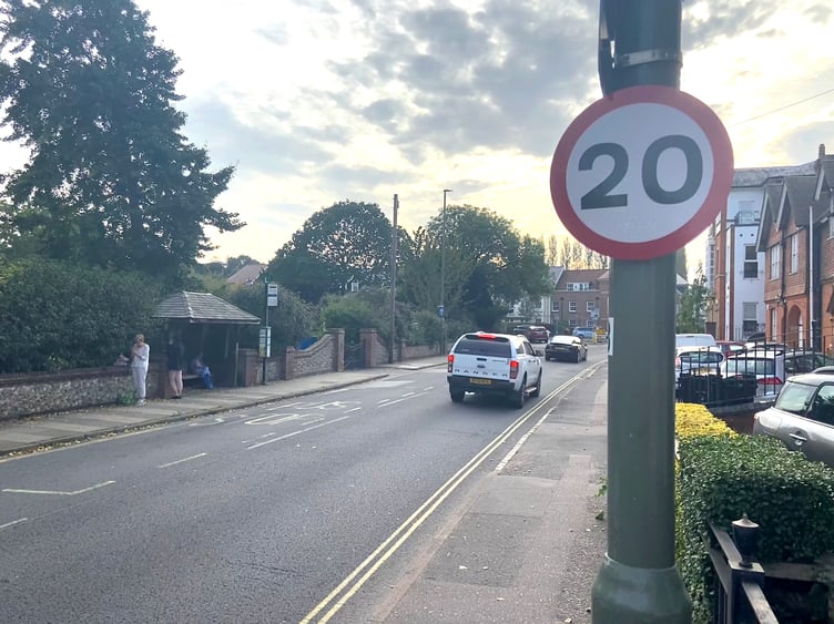 20mph Limit Farnham Union Road