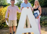 <p>Simon Williams is leaving Churcher's College after 22 years as headmaster of the Ramshill school.</p>