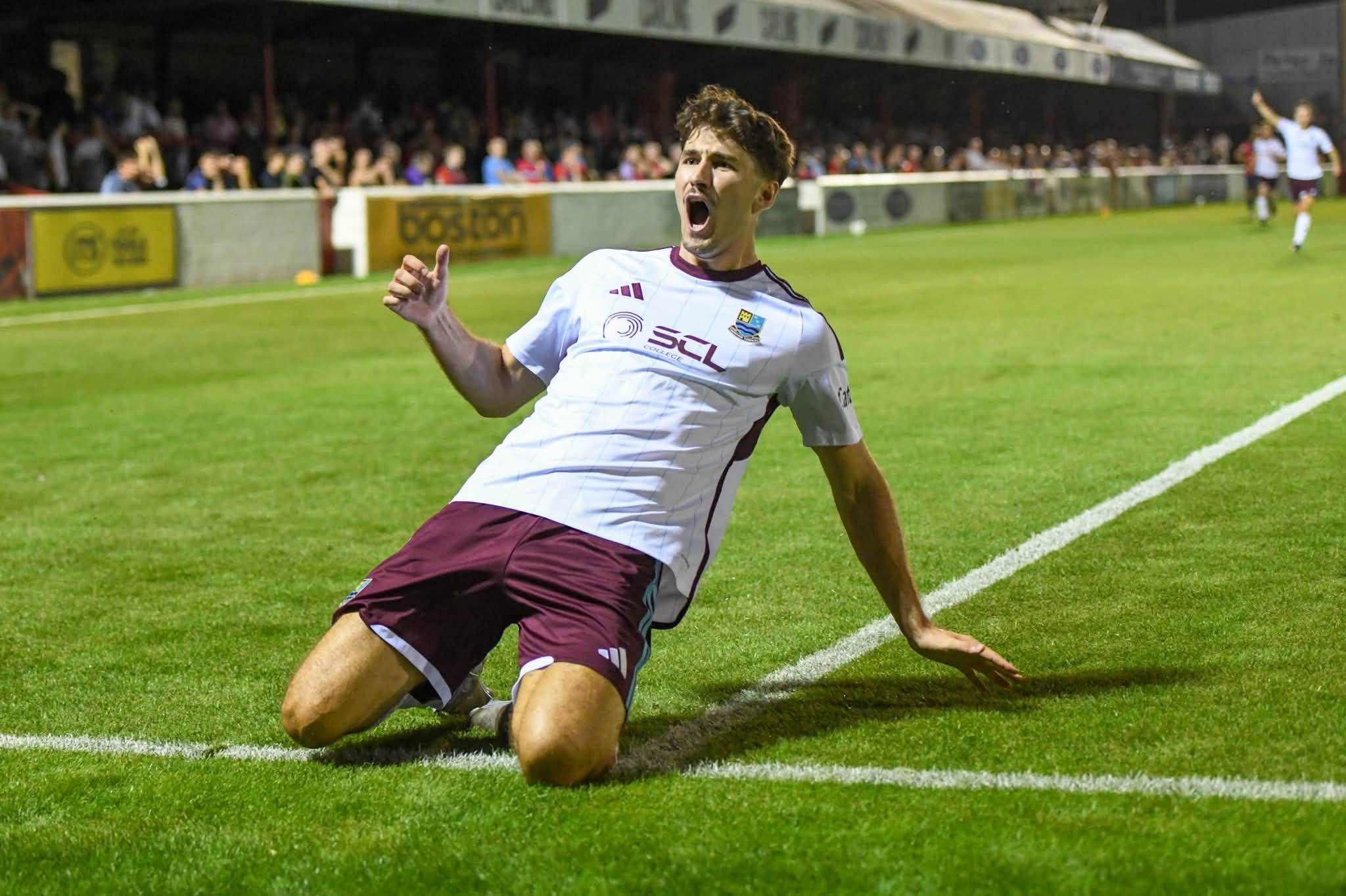 Farnham Town striker Sam Evans joins Kingstonian | farnhamherald.com