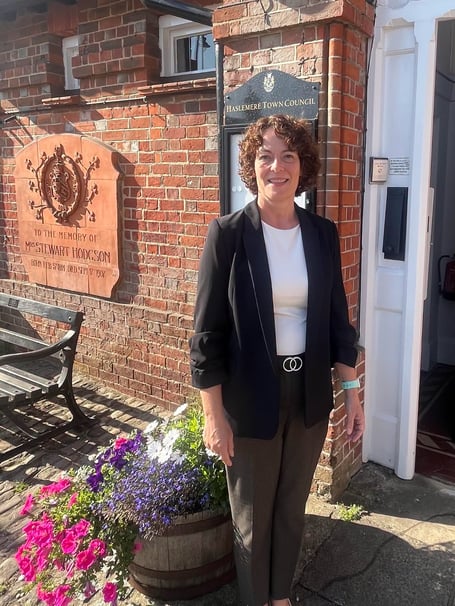 Haslemere Town Clerk Lisa O’Sullivan is leaving the council after 16 years to become Town Clerk and CEO at Farnham Town Council.