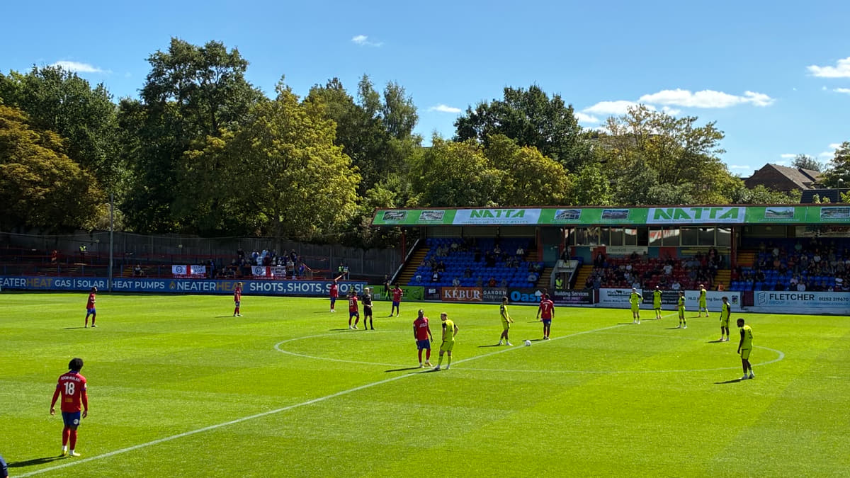 Aldershot Town sigue escalando tras vencer a FC Halifax Town