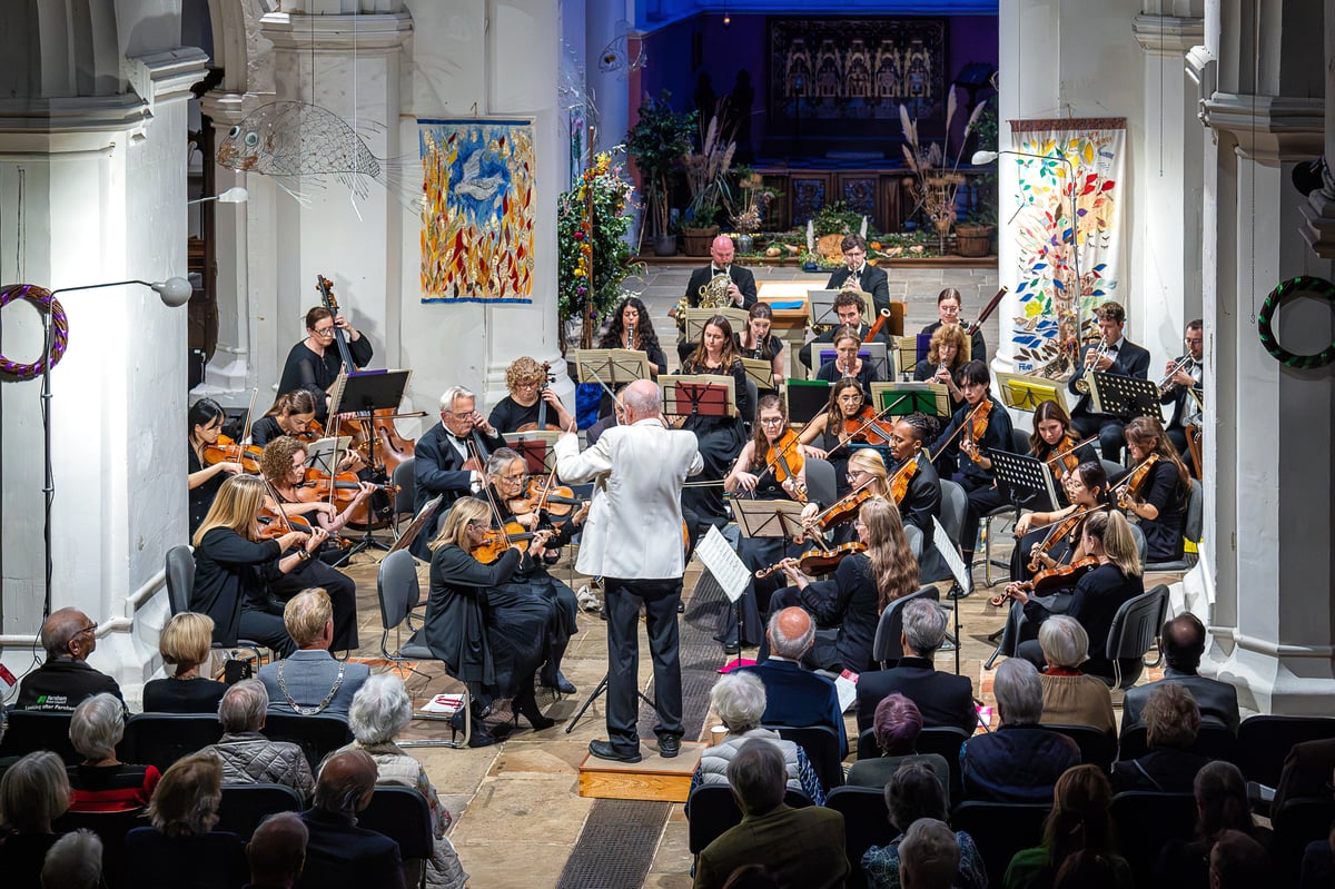 Capacity audience for Farnham Sinfonia concert